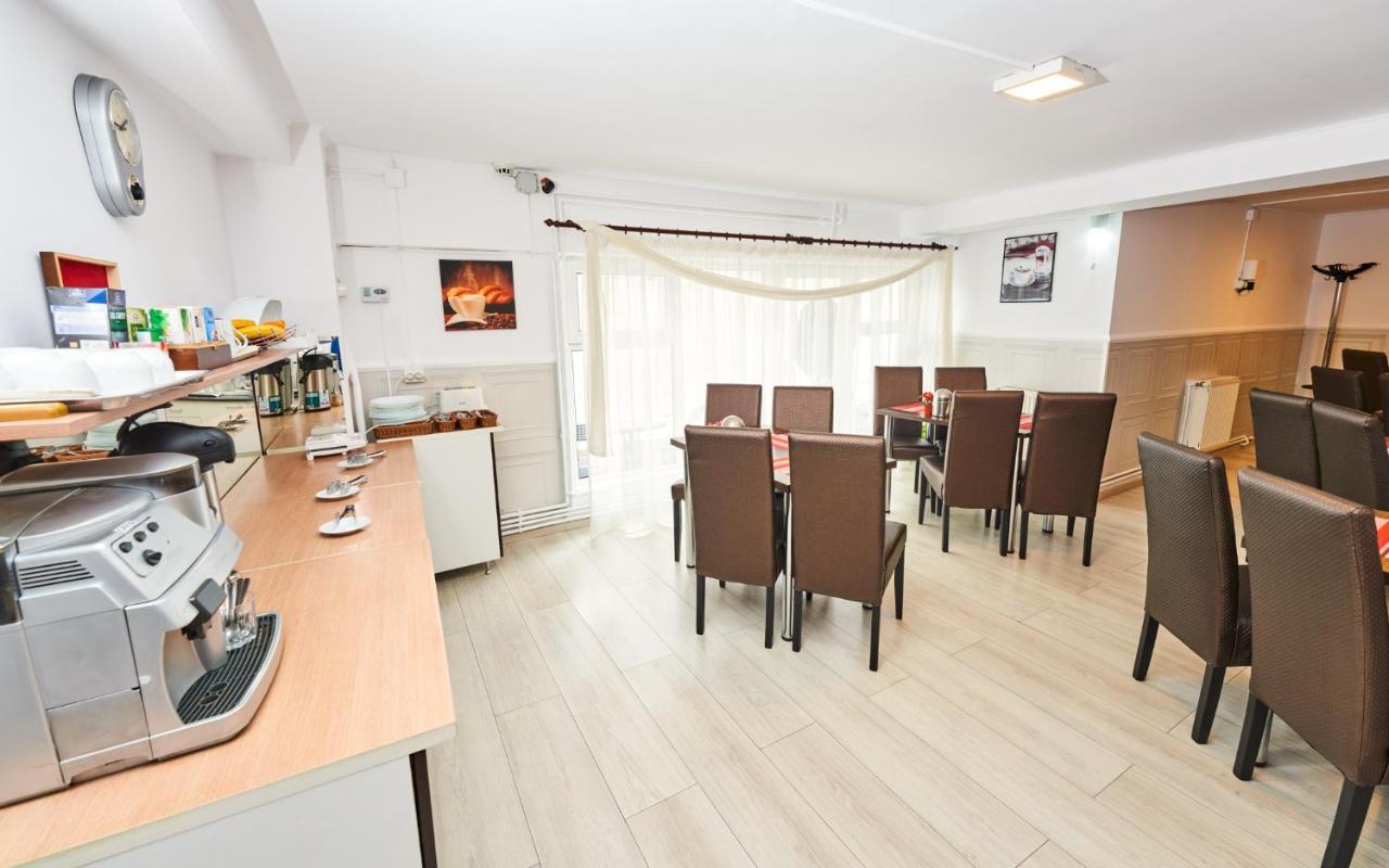 Pension Mora Cluj-Napoca Esterno foto