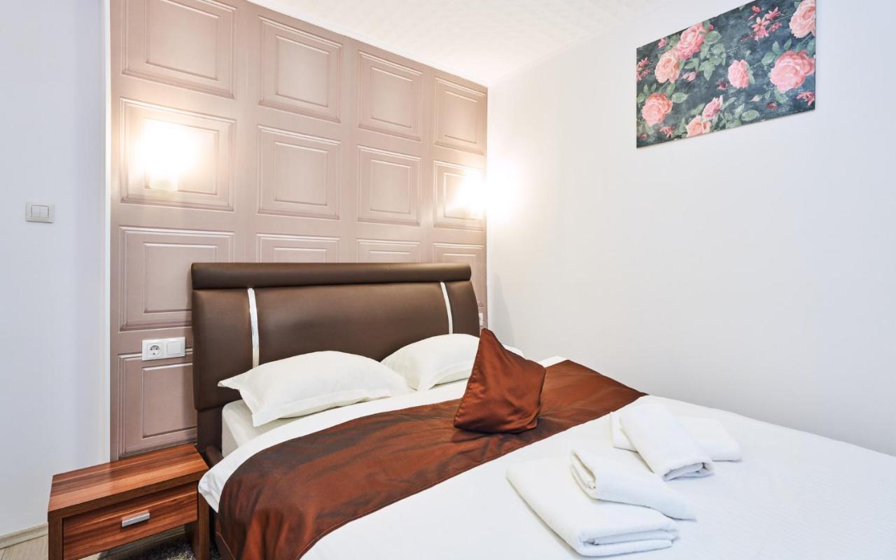 Pension Mora Cluj-Napoca Esterno foto
