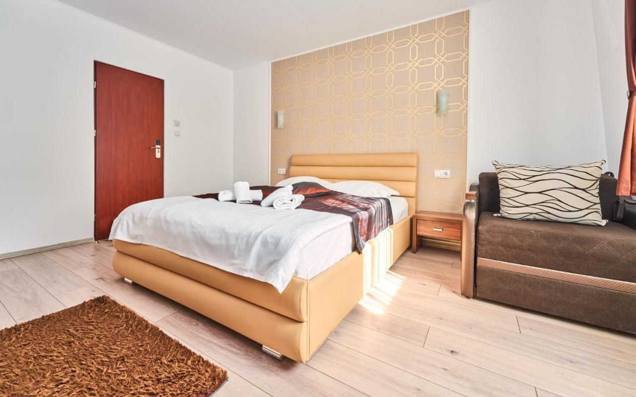 Pension Mora Cluj-Napoca Esterno foto