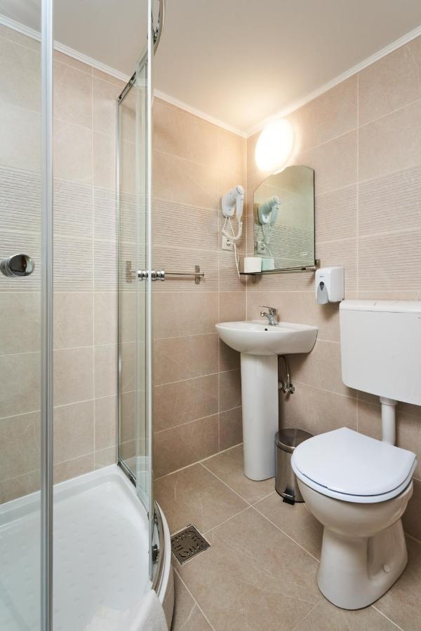 Pension Mora Cluj-Napoca Esterno foto