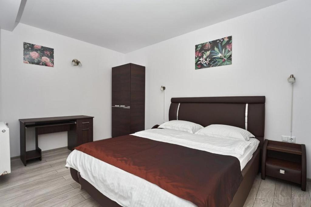 Pension Mora Cluj-Napoca Esterno foto