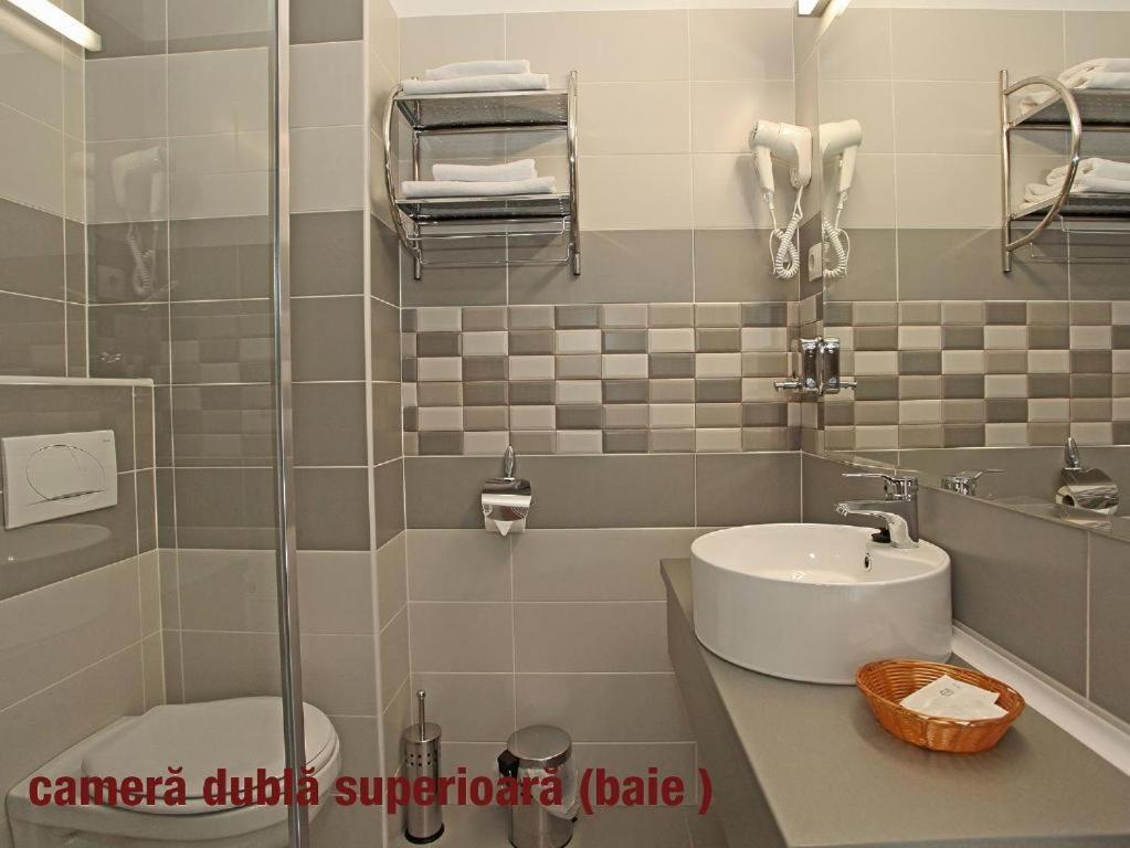 Pension Mora Cluj-Napoca Esterno foto