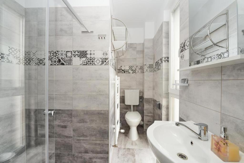 Pension Mora Cluj-Napoca Esterno foto