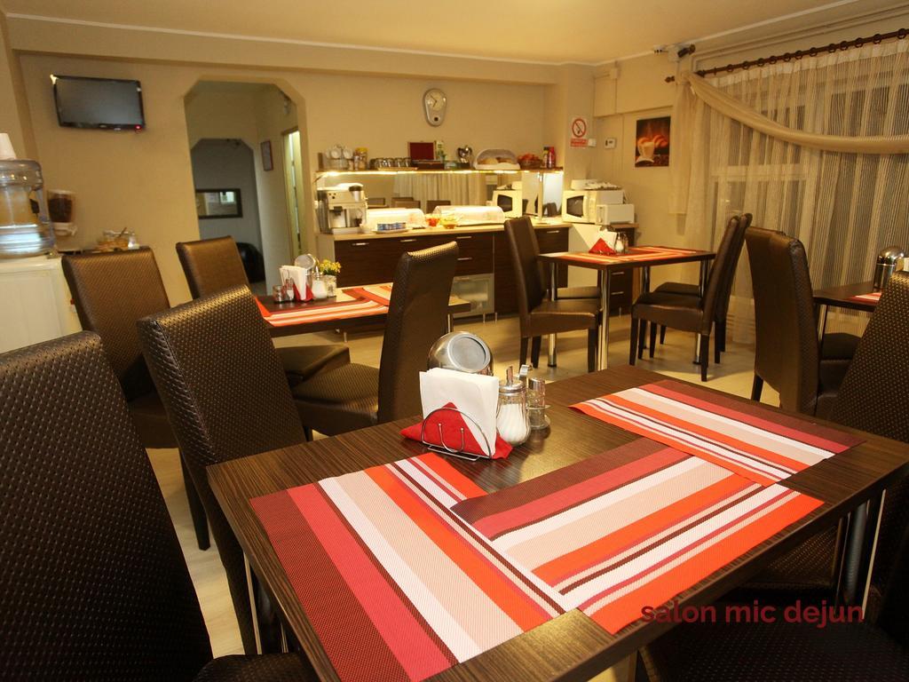 Pension Mora Cluj-Napoca Esterno foto